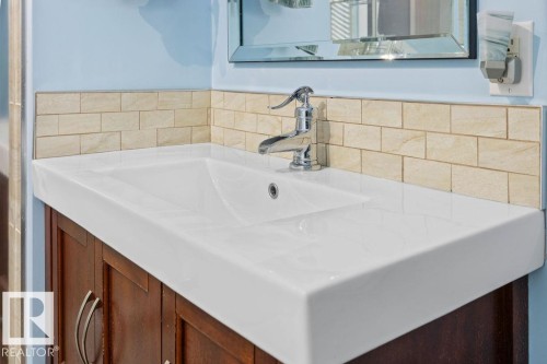 12212 95A Street, Edmonton, AB - Indoor Photo Showing Bathroom