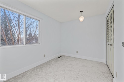 5612 92C Avenue, Edmonton, AB - Indoor Photo Showing Other Room