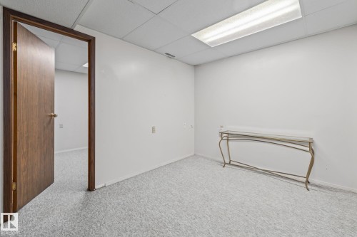 5612 92C Avenue, Edmonton, AB - Indoor