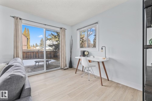 5612 92C Avenue, Edmonton, AB - Indoor