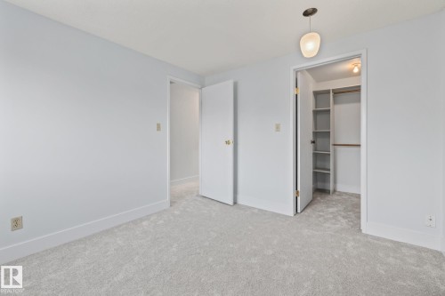 5612 92C Avenue, Edmonton, AB - Indoor Photo Showing Other Room