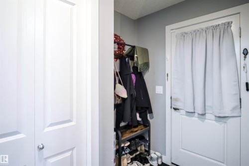 4027 3 Street Nw, Edmonton, AB - Indoor Photo Showing Other Room