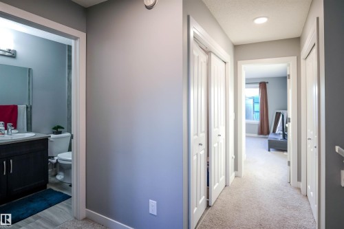 4027 3 Street Nw, Edmonton, AB - Indoor