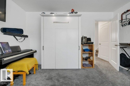 7611 141 Avenue Nw, Edmonton, AB - Indoor