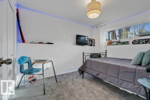 7611 141 Avenue Nw, Edmonton, AB - Indoor Photo Showing Bedroom