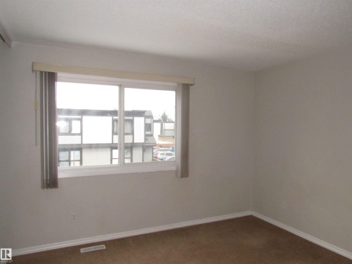 122 3308 113 Avenue, Edmonton, AB - Indoor Photo Showing Other Room
