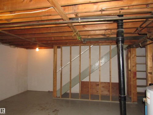 122 3308 113 Avenue, Edmonton, AB - Indoor Photo Showing Basement