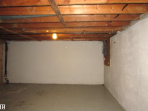 122 3308 113 Avenue, Edmonton, AB - Indoor