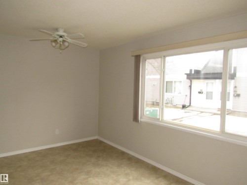 122 3308 113 Avenue, Edmonton, AB - Indoor Photo Showing Other Room
