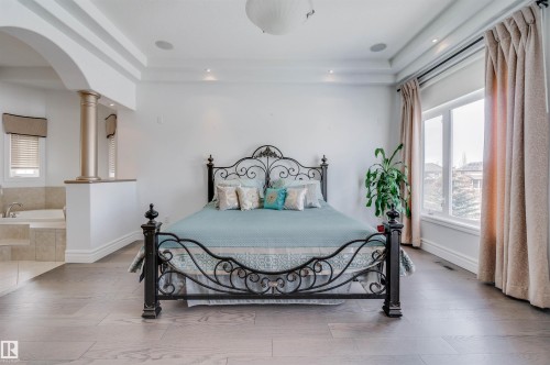 251 Galland Close, Edmonton, AB - Indoor Photo Showing Bedroom