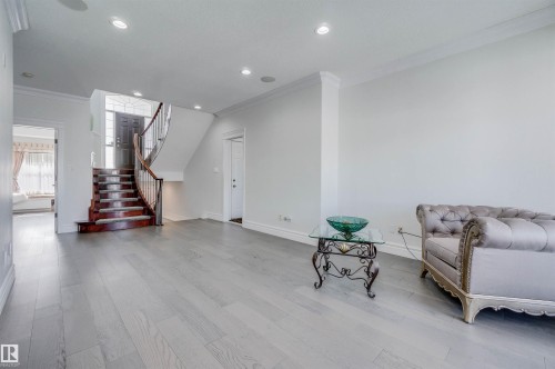 251 Galland Close, Edmonton, AB - Indoor