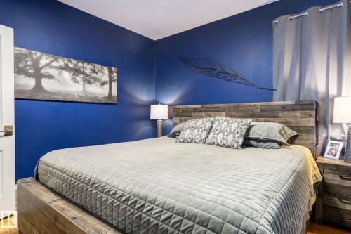 11844 96 Street, Edmonton, AB - Indoor Photo Showing Bedroom
