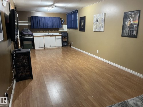 11844 96 Street, Edmonton, AB - Indoor