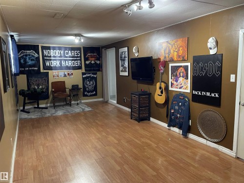 11844 96 Street, Edmonton, AB - Indoor