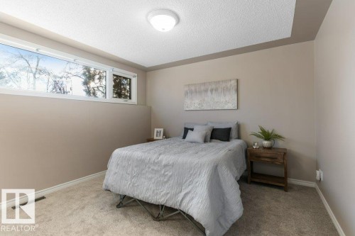 4 Granite Avenue, St. Albert, AB - Indoor Photo Showing Bedroom
