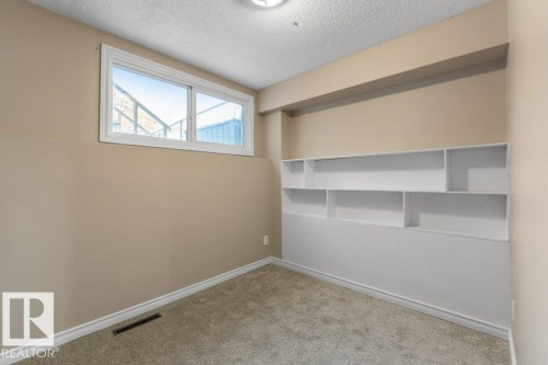 4 Granite Avenue, St. Albert, AB - Indoor