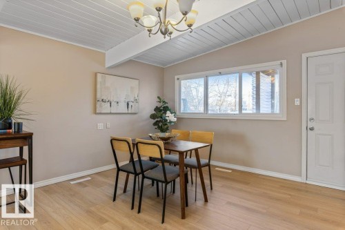 4 Granite Avenue, St. Albert, AB - Indoor Photo Showing Dining Room