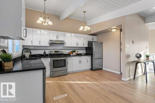 4 Granite Avenue, St. Albert, AB - Indoor Photo Showing Kitchen With Double Sink