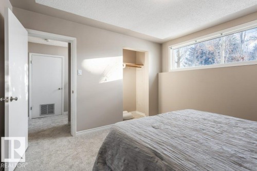 4 Granite Avenue, St. Albert, AB - Indoor Photo Showing Bedroom