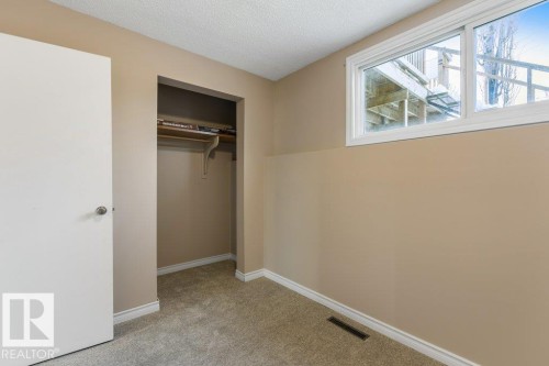 4 Granite Avenue, St. Albert, AB - Indoor Photo Showing Other Room