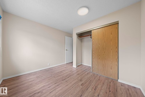 10458 14 Avenue Nw, Edmonton, AB - Indoor Photo Showing Other Room
