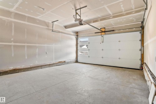 View of garage - 112 25 Street, Edmonton, AB - Indoor Photo Showing Garage