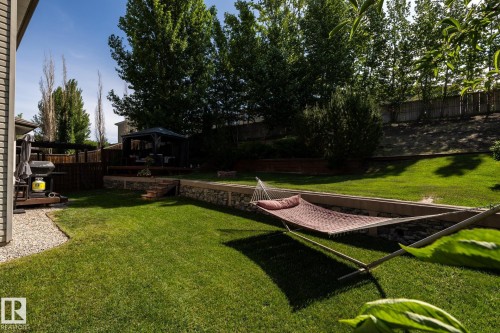 228 Hyndman Crescent, Edmonton, AB - Outdoor With Backyard