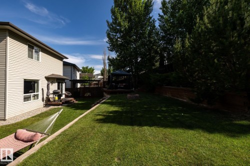228 Hyndman Crescent, Edmonton, AB - Outdoor