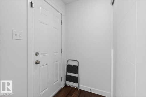 1472 33A Street, Edmonton, AB - Indoor Photo Showing Other Room