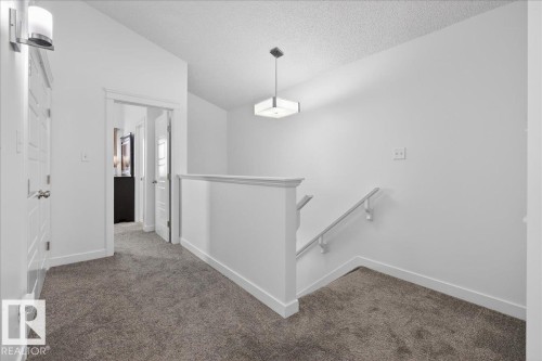1472 33A Street, Edmonton, AB - Indoor Photo Showing Other Room