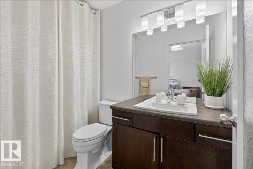 1472 33A Street, Edmonton, AB - Indoor Photo Showing Bathroom