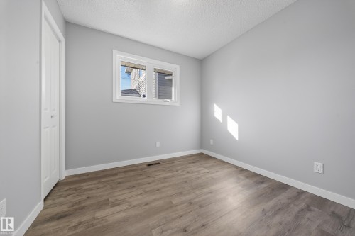 9521 109 Avenue, Edmonton, AB - Indoor Photo Showing Other Room
