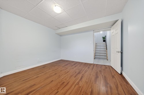 9521 109 Avenue, Edmonton, AB - Indoor Photo Showing Other Room