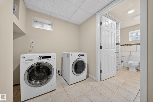 9521 109 Avenue, Edmonton, AB - Indoor Photo Showing Laundry Room
