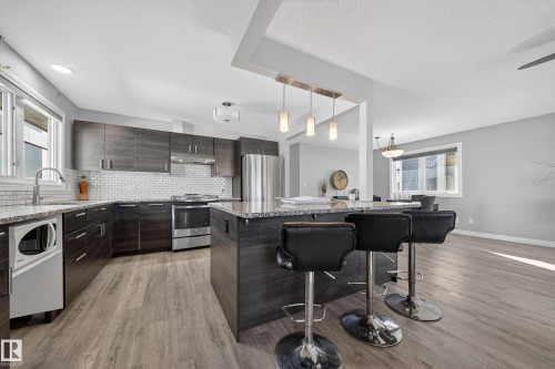 9521 109 Avenue, Edmonton, AB - Indoor Photo Showing Kitchen With Upgraded Kitchen