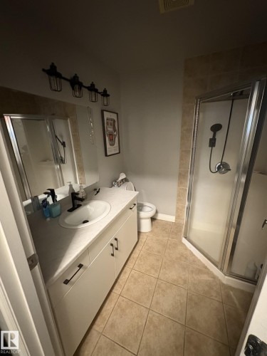 209 10116 80 Avenue, Edmonton, AB - Indoor Photo Showing Bathroom