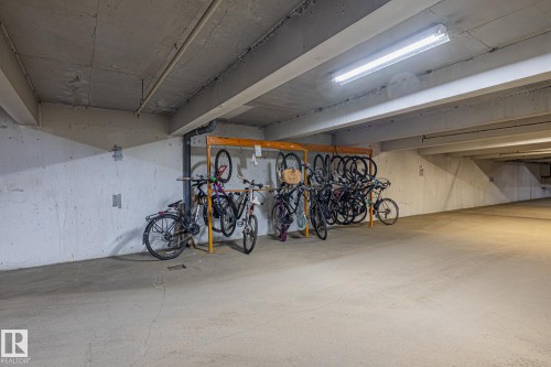 Garage featuring bike storage - 1502 9909 110 Street, Edmonton, AB - Indoor Photo Showing Garage