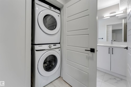 22815 80 Avenue, Edmonton, AB - Indoor Photo Showing Laundry Room