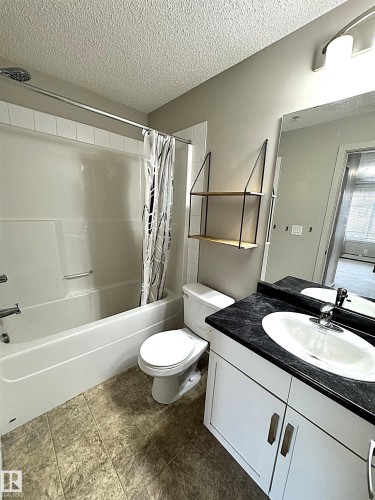 117 5521 7 Avenue, Edmonton, AB - Indoor Photo Showing Bathroom