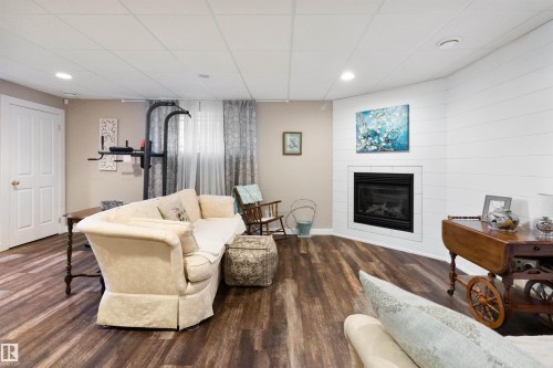 1717 Kensit Place, Edmonton, AB - Indoor With Fireplace