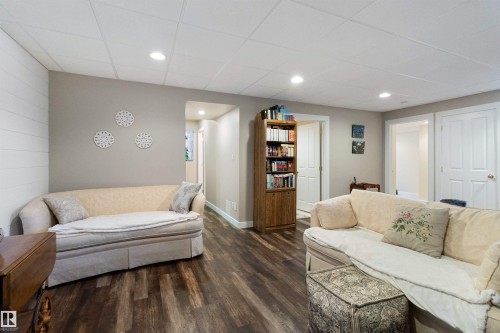 1717 Kensit Place, Edmonton, AB - Indoor