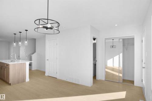 20935 16 Avenue, Edmonton, AB - Indoor