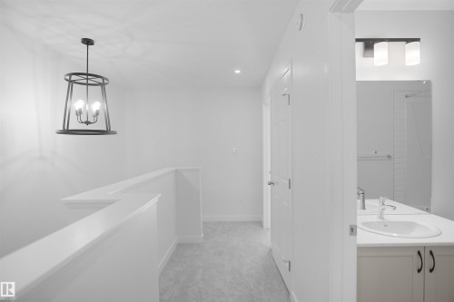 20935 16 Avenue, Edmonton, AB - Indoor Photo Showing Bathroom