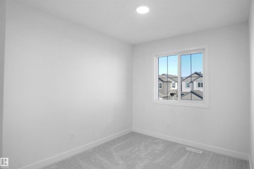 20935 16 Avenue, Edmonton, AB - Indoor Photo Showing Other Room