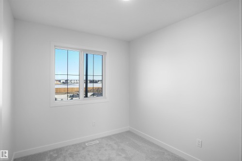 20935 16 Avenue, Edmonton, AB - Indoor Photo Showing Other Room
