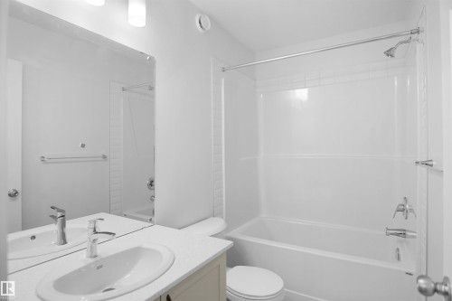 20935 16 Avenue, Edmonton, AB - Indoor Photo Showing Bathroom