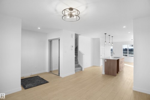 20935 16 Avenue, Edmonton, AB - Indoor