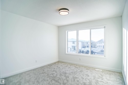 1027 14 Avenue, Edmonton, AB - Indoor Photo Showing Other Room