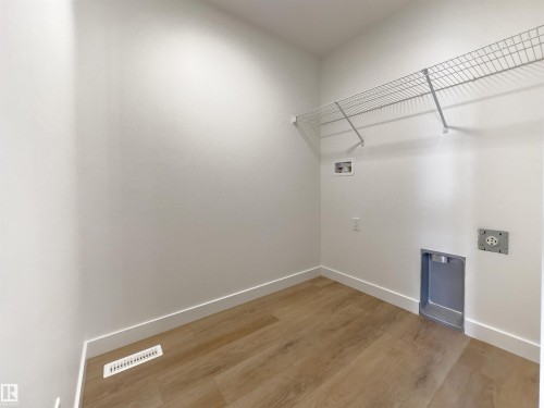 1027 14 Avenue, Edmonton, AB - Indoor With Storage