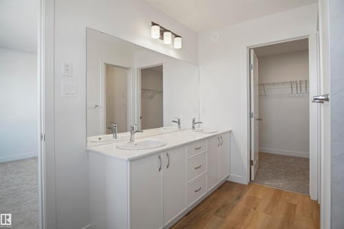18955 28 Avenue, Edmonton, AB - Indoor Photo Showing Bathroom